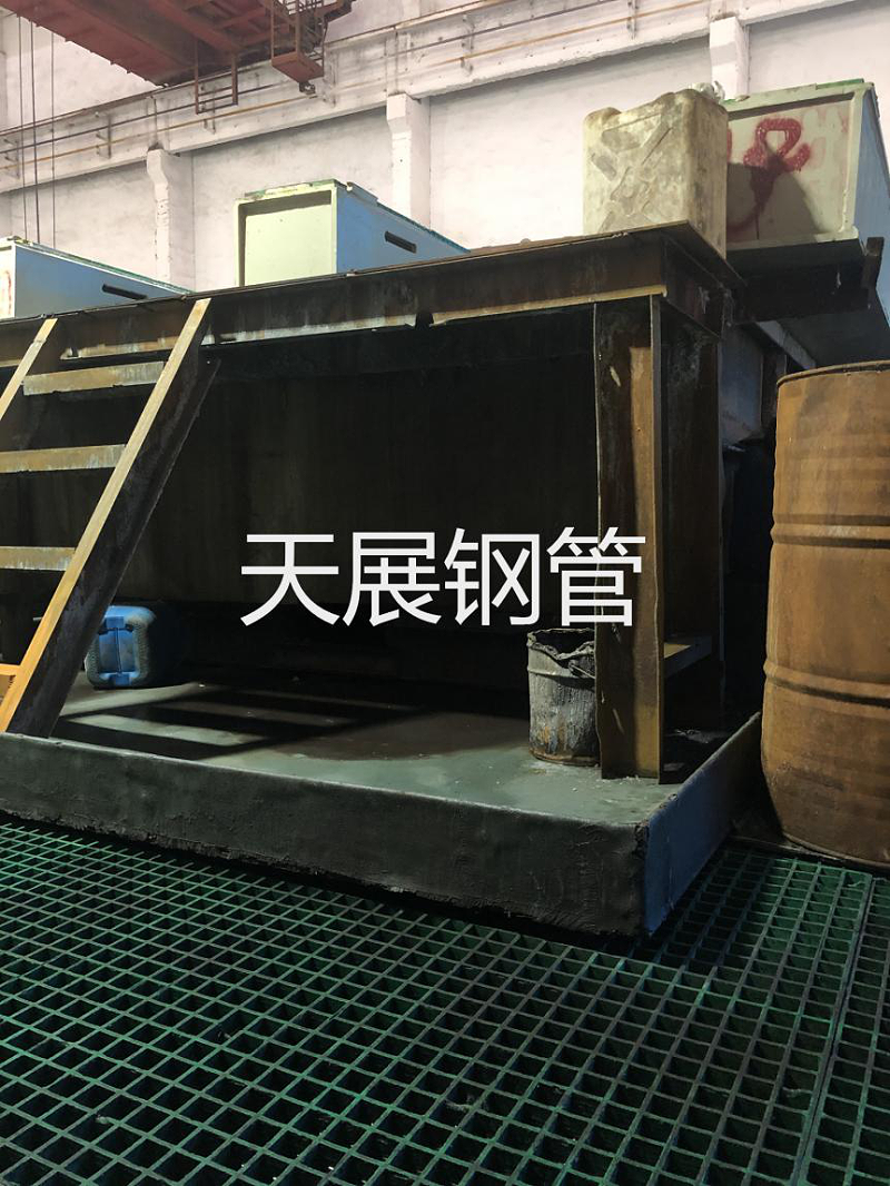 酸洗車間雙層托盤架空&5層環(huán)氧坪防腐、防滲、防漏