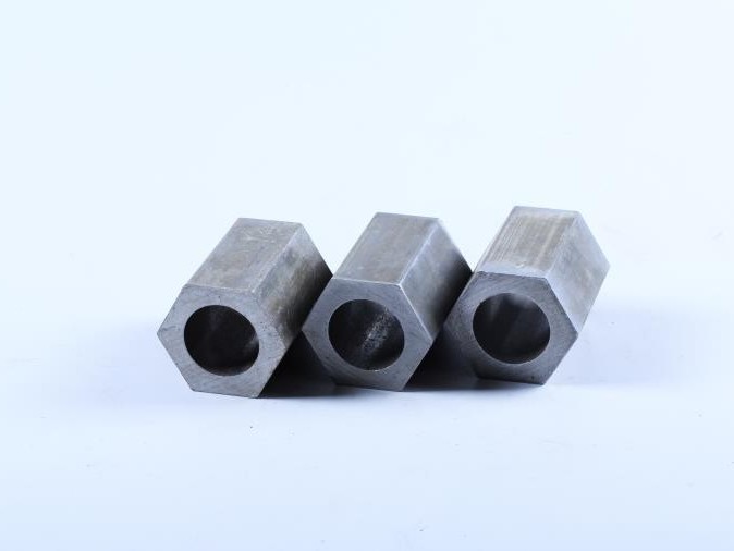 六角無縫鋼管多少錢一噸？